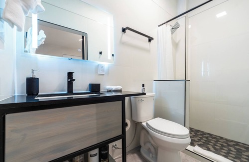 Miramar Hotel | Boutique hotel of 1BR @ Miramar With Parking & AC - Marc Anthony