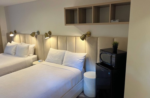 Okanagan-Similkameen Hotel | Boutique motel with private beach access & kitchenette