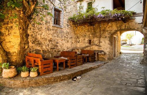 Slap House | Boutique Rooms & Winery Žorž