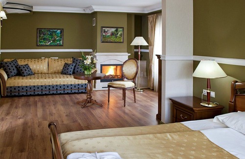 Oborishte Apartment | Boutique Suite With Fireplace And Wellness