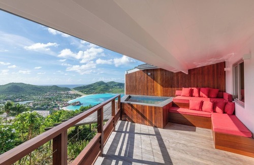 Morne Criquet Villa | Boutique villa in les Hauts de Saint Jean with stunning Eden Rock view