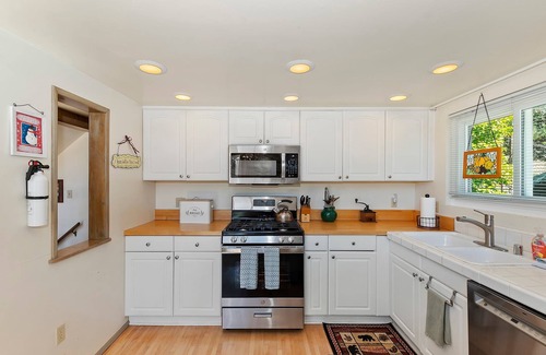 Lake Arrowhead House | Bow N Arrow Lodge For 8!