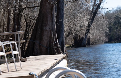 Fort White Cabin | Bowman's Landing Cabin 1 on the Santa Fe River