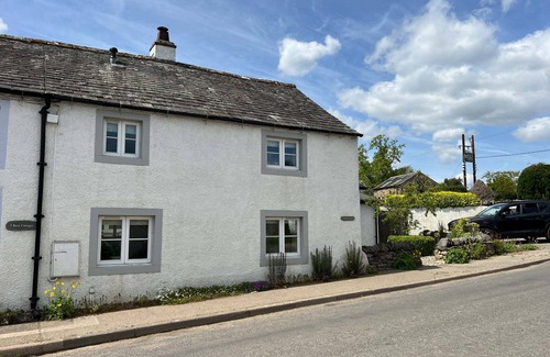 Dacre Cottage | Boxtree Cottage, Dacre - a cottage that sleeps 4 guests in 2 bedrooms
