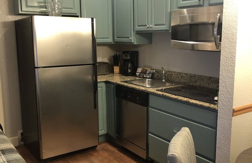 Boyne Falls Villa | Boyne Mountain 1 BR Condo Full Kitchen, in-unit washer/dryer, fireplace (A2)