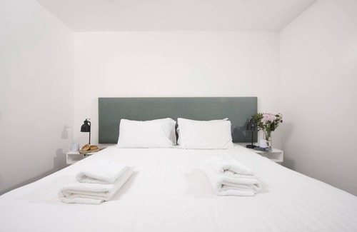 St Just Hotel | Bozans, B&B - a hotel room that sleeps 2 guests in 1 bedroom