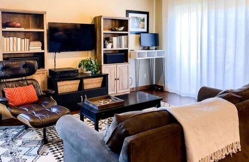 Four Corners House | Bozeman Bloom Happy Townhome