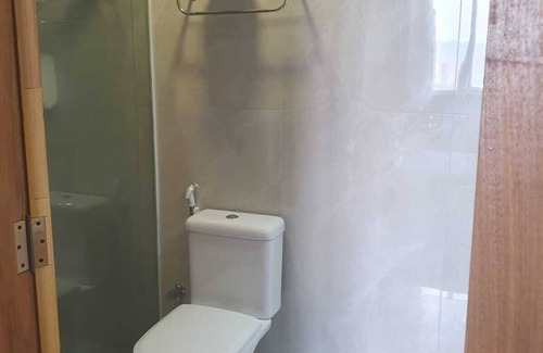 Alphaville Industrial Hotel | Comfort Suites Flat COM Café, em Frente ao Centro Comercial, com Estac Incluso