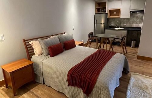 Alto do Capivari Apartment | 10 minutes from the center of Capivari! Comfortable loft with panoramic views.