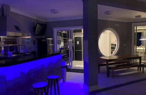 Pereque House | House with heated pool, barbecue, sauna, pool table, gated community, wifi, pets allowed!