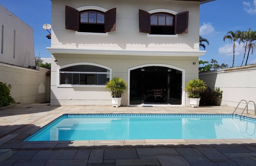 Balneario Praia do Pernambuco House | Guarujá Balneário Beach of Pernambuco, Total Privacy.