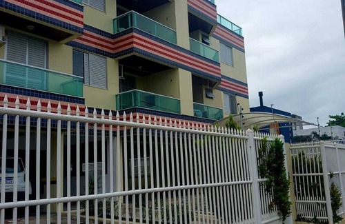 Barra da Lagoa Apartment | Cozy penthouse in Barra da Lagoa - 200m from the beach.
