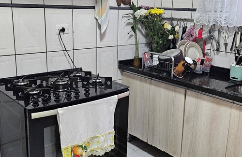 Mongagua House | Cozy house in Mongaguá, with air conditioning, perfect for families.