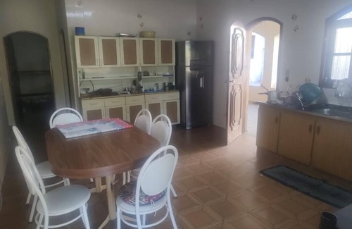 Martim de Sa House | Casa com 4 Quartos a 300 Metros da Praia