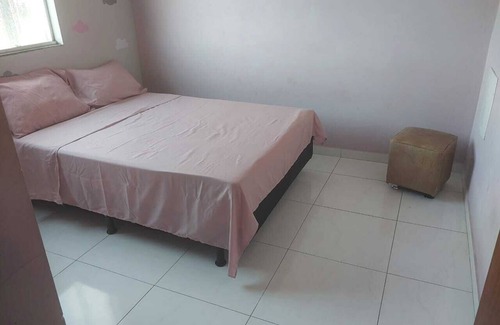 Jardim Ipe House | Casa 3 Quartos Bairro Tranquilo, ar cond, prox hosp samaritano vista p Ibituruna