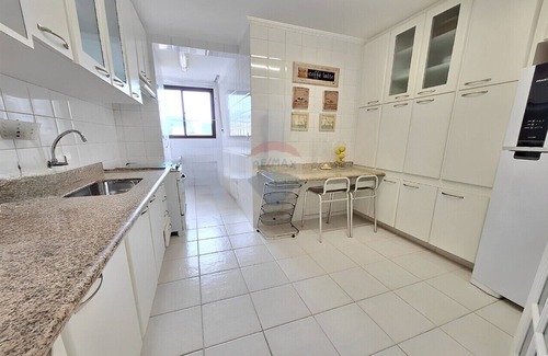 Loteamento Joao Batista Juliao Apartment | Swimming pool 3 bedrooms 1 suite 2 parking spaces Air conditioning Balcony Sea view