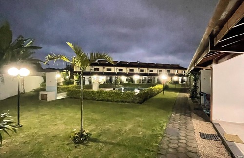 Massaguacu House | Casa em condomínio fechado com portaria 24 hrs. Piscina e Wi-fi Fibra