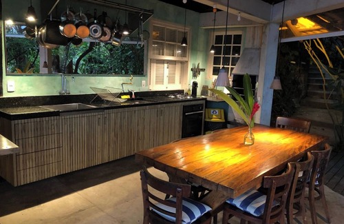 Barra do Sahy Cabin | Suite-Living Room with Sea View - Barra do Sahy
