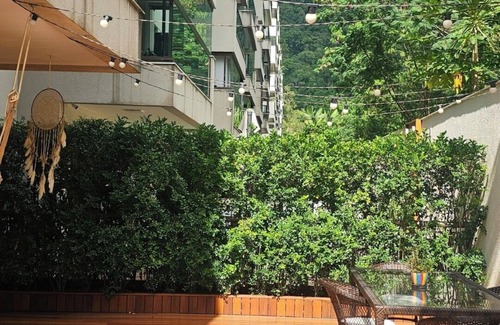Recreio dos Bandeirantes Apartment | Apartment with large outdoor area to gather friends and family, close to the beach