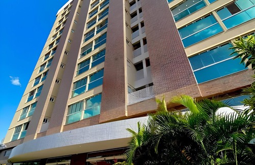 Caldas Novas Apartment | Piazza with access to the Acqua Park