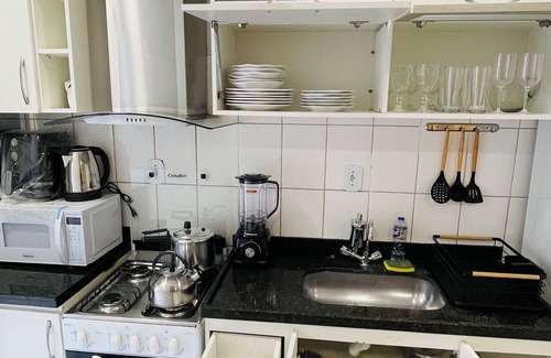 Universitario Apartment | Apartment with queen bed, smart TV, garage, air and Wi-Fi. Pets allowed