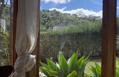 Alto da Boa Vista Cottage | Retiro na Montanha com Muita Natureza e Arte!