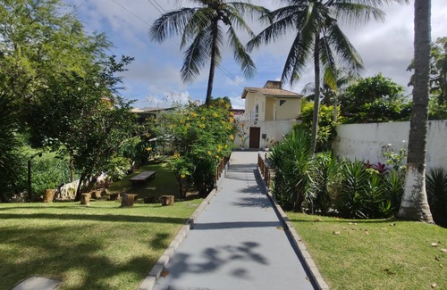 Buraquinho House | Casa em Vilas do Atlântico com Piscina Perto da Praia