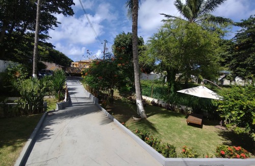Buraquinho House | Casa em Vilas do Atlântico com Piscina Perto da Praia