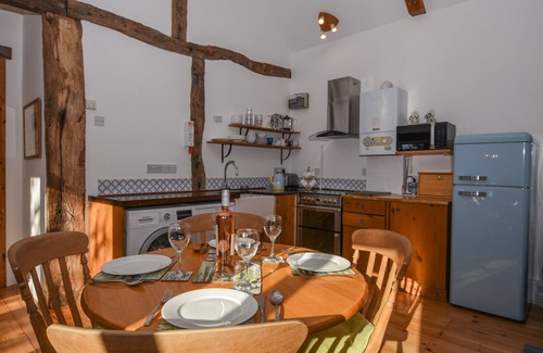 Newton Ferrers Cottage | BRADBRIDGE BARN, family friendly, with a garden in Newton Ferrers