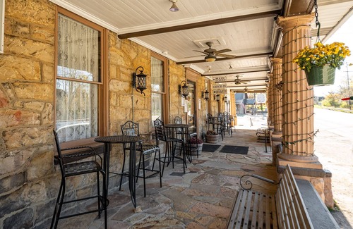 Farmington Hotel | Braddock | Historic Victorian Inn Room