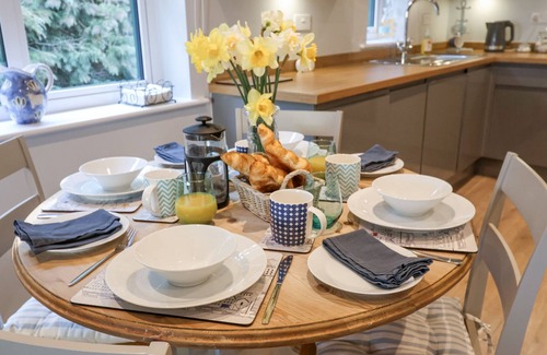 Colchester Cottage | BRADLEY'S BARN, with a garden in Great Horkesley