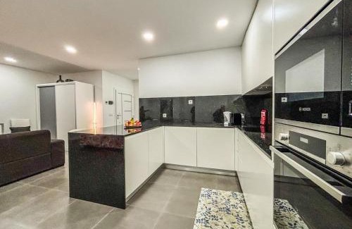 Braganca Apartment | Bragança Holiday Home new apartment with 2 bedrooms private parking