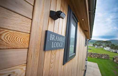Castle Douglas Cottage | Bramble Lodge - a lodge that sleeps 6 guests in 3 bedrooms