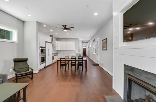 Homewood House | Brand New.1.5 blocks to Westin. 1st floor bed & bath. Walkable Convenience