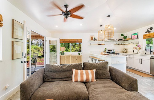 Keaau House | Brand new 2 bedrm/1 bath on .3 acre - privacy, style, class! Impeccable design!