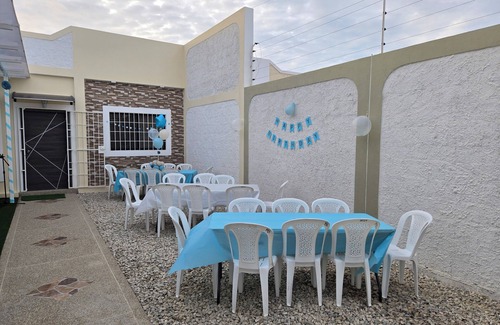Salinas House | Brand-New 3-Bedroom House in Salinas with WiFi, AC, and Jacuzzi