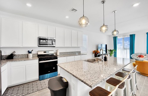 Enterprise House | Brand New 5BR/3BA Spacious 3-Story Home 16 Sleep 1st & 3rd Fl Dual MasterBedroom