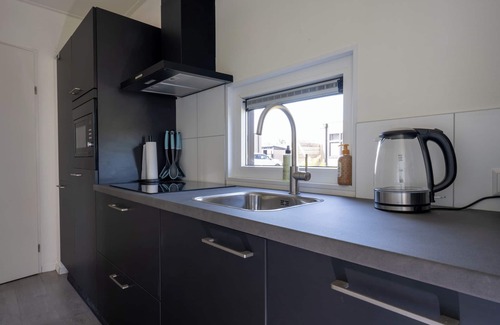 Molenschot Ski Chalet | Brand new and beautiful chalet for rent in Molenschot on quiet park