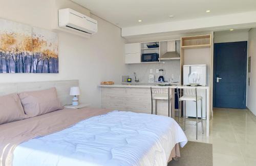 Luque Apartment | Brand New And Cozy Loft Minutes From The Airport