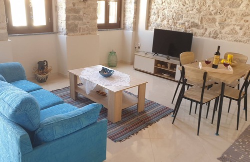Pythagorion Apartment | Brand new apartment on the main street of Pythagorion