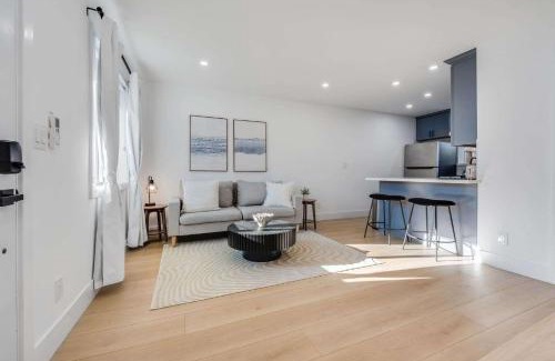 Sunnyvale West House | Brand New Apt W Parking Blocks From Downtown- D