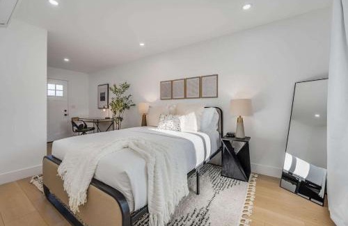 Sunnyvale West House | Brand New Apt W Parking Blocks From Downtown- D