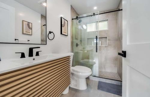 Sunnyvale West House | Brand New Apt W Parking Blocks From Downtown- F