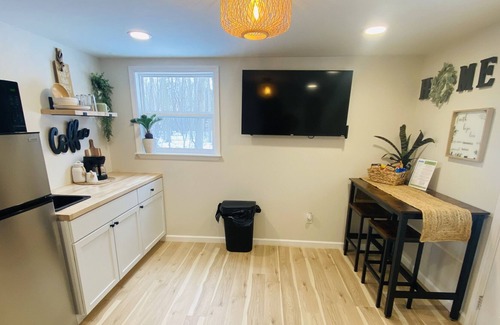 Birch Run Township Cabin | Brand New Boho Cabin in the Woods with Farm Animals near Frankenmuth NO PETS