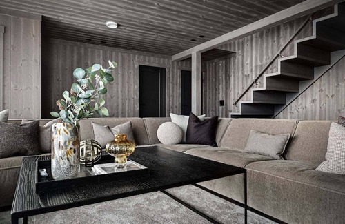 Sogndal Cabin | Brand new cabin with 10 beds, high standard and ski-in-ski-out