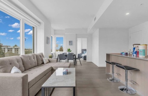 Riley Park-Little Mountain Apartment | Brand new Cozy 2.5bd 2ba Apt@QueenEliz Park
