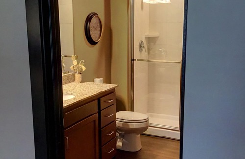 Lexington Apartment | *Brand New Cozy Apartment|Close to Everything*