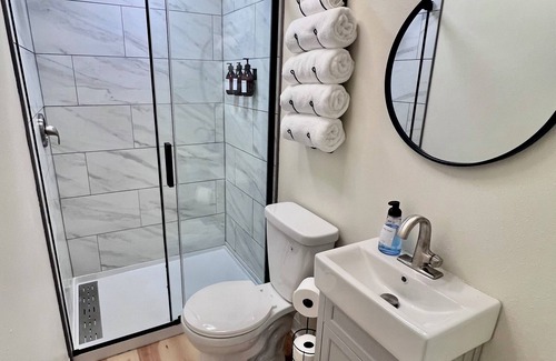 Forks Apartment | Brand new Cozy apartment in lovely Forks with WiFi,