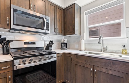 Boise House | Brand New Dog-Friendly Getaway! Perfectly Positioned for Boise Adventures! Walk to Grocery & More!