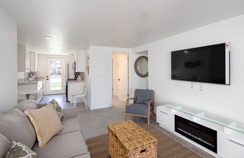 Cayucos House | Brand new downstairs unit with downtown location